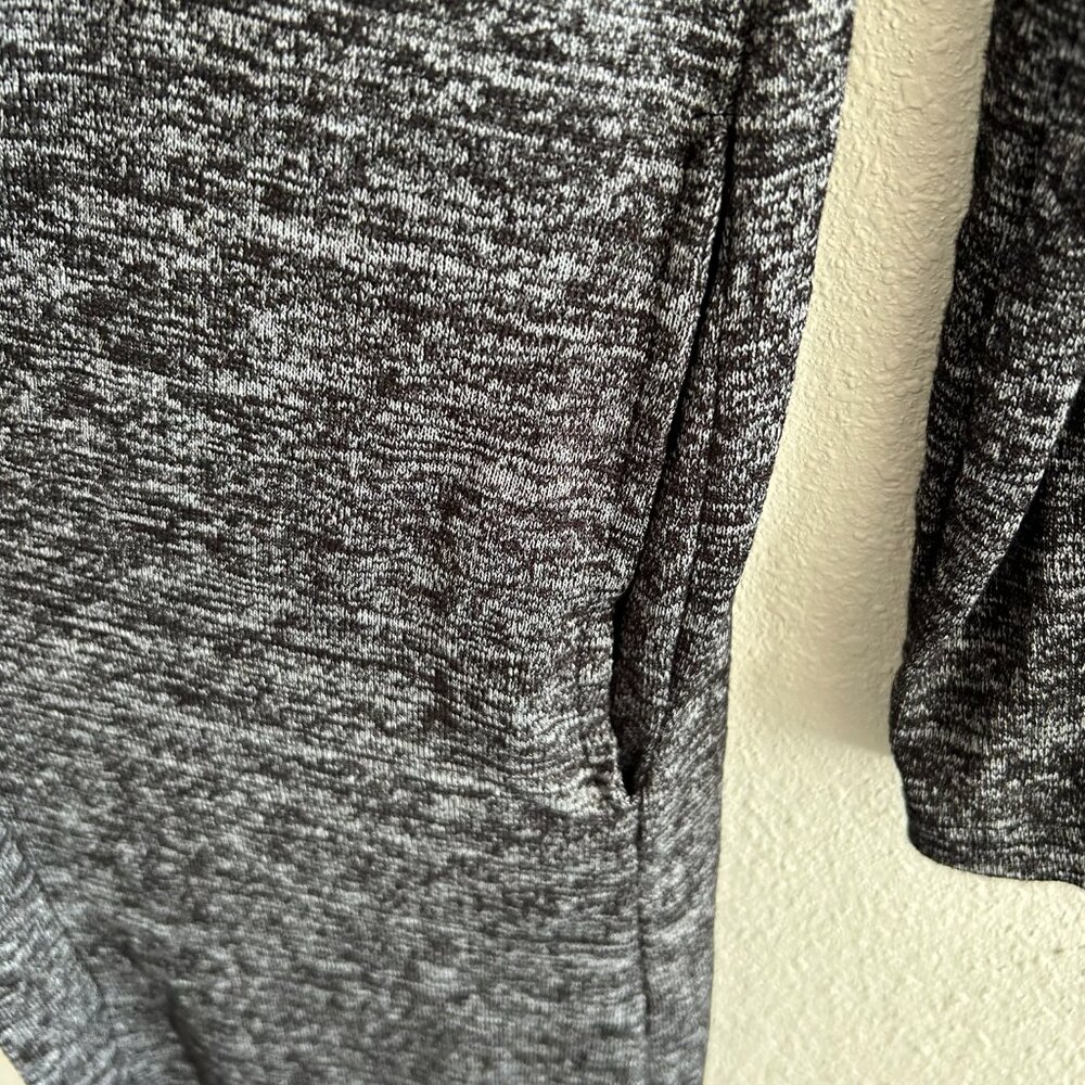 Soft Small Gray Duster Sweater with Pockets - Picture 4 of 4